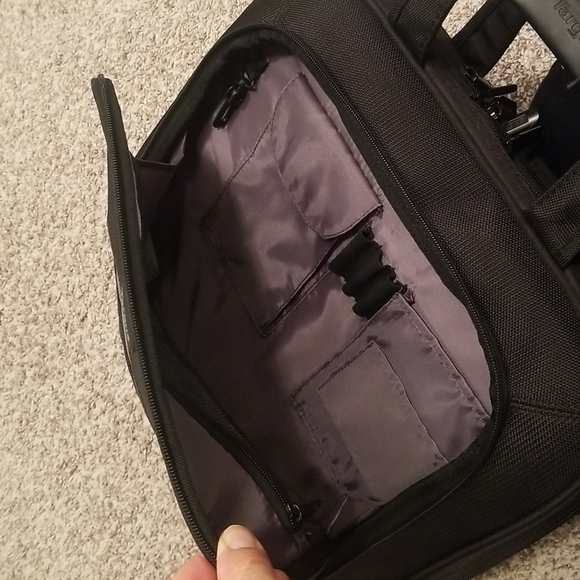 Targus 15.6" Mobile Elite laptop bag. With tags - Picture 6 of 10